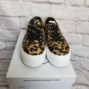 Steve Madden Emmi Leopard Sneaker